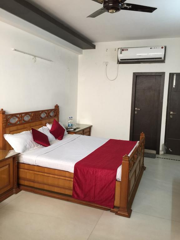 Belmont Puri Villa Exterior photo